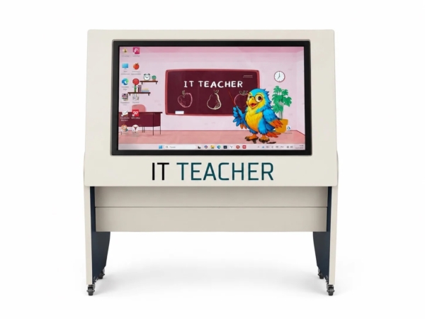 Интерактивный стол ITTEACHER 32 дюйма в работе